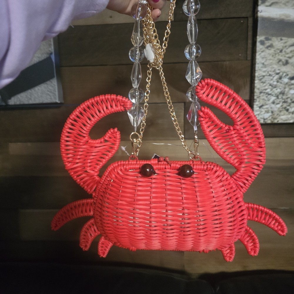 Red Crab Woven Handbag with Gold Chain